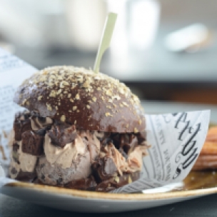 ice_cream_burger_chocolate